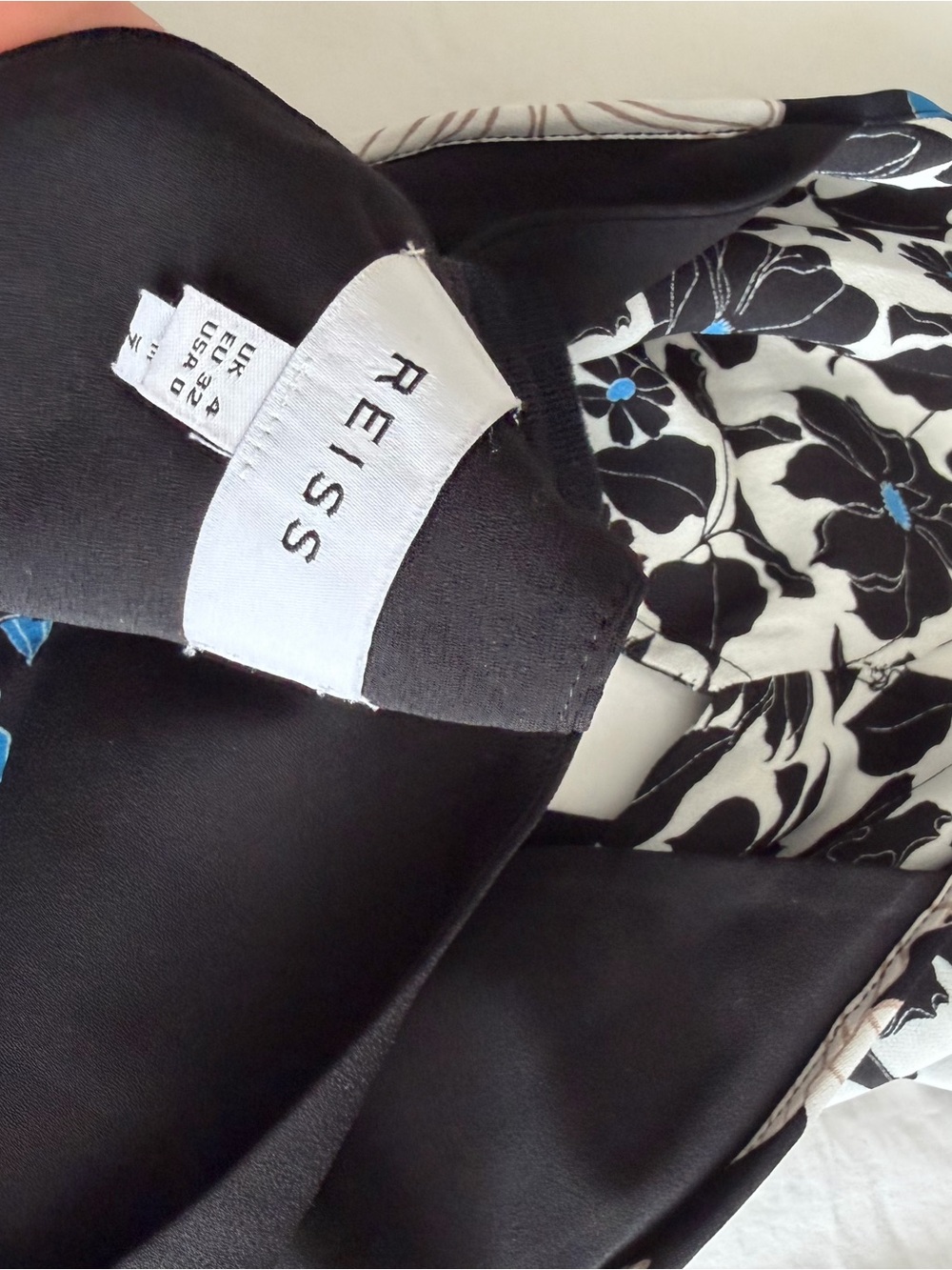 Reiss Floral V-Neck Maxi Dress in Black, White & Blue - Picture 3 of 6